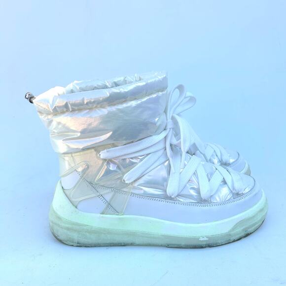 Moncler Designer Insolux Down Iridescent Snow Boots White Puffy 37.5 Size 6.5 - Picture 3 of 12